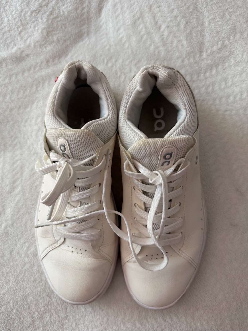 On Running The Roger Advantage 8.5W Sneakers - Picture 3 of 9